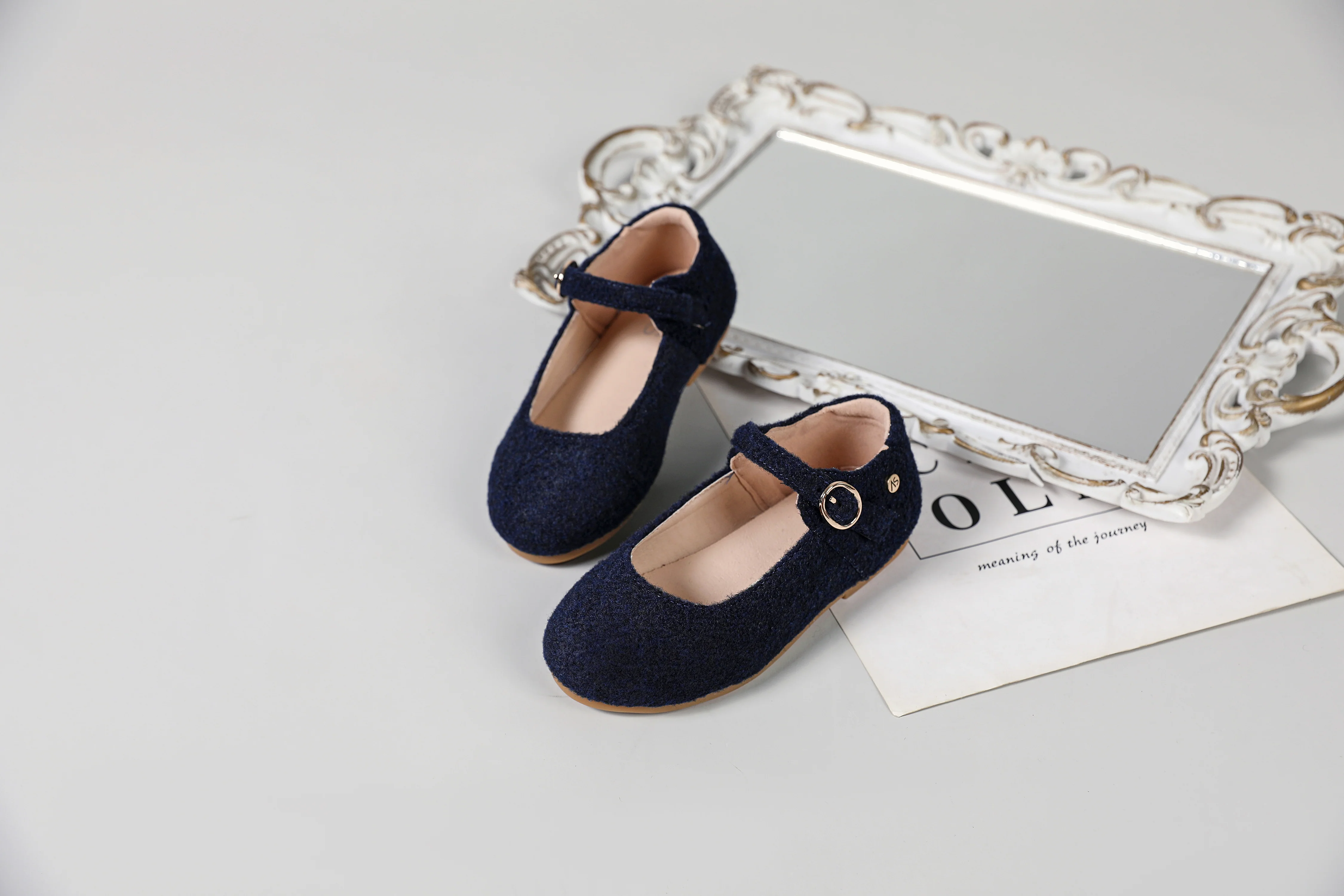 The Wool Shoes - Image 6