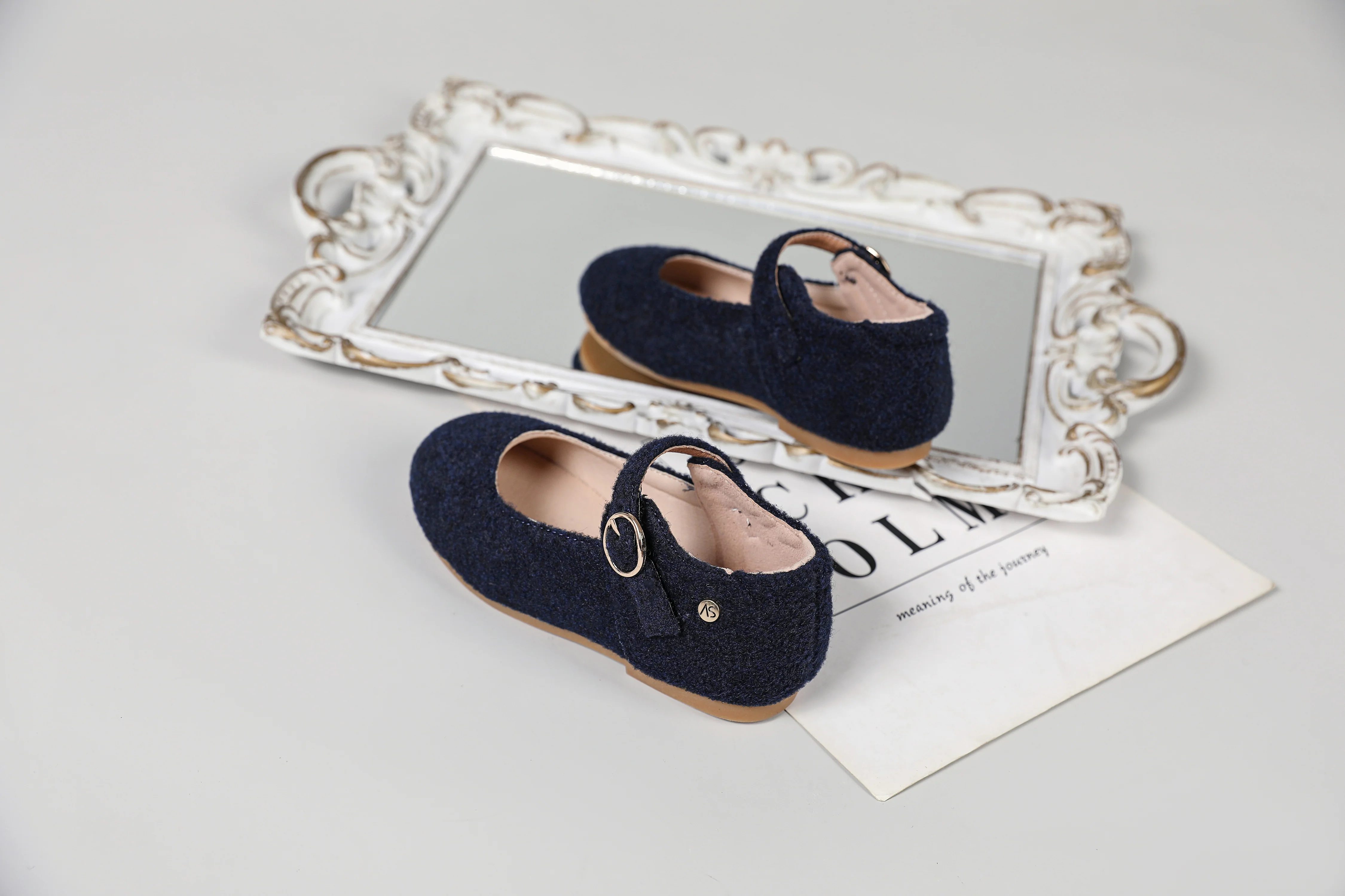 The Wool Shoes - Image 7